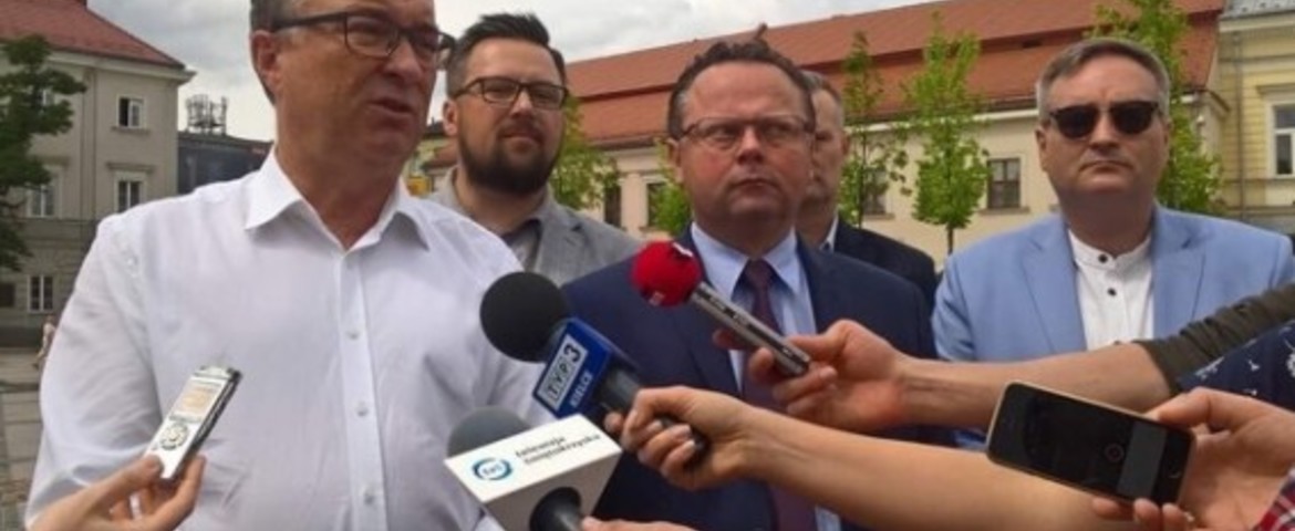 Czarzasty: Wspólne rozmowy opozycji o sytuacji w Polsce tak, wspólne listy nie